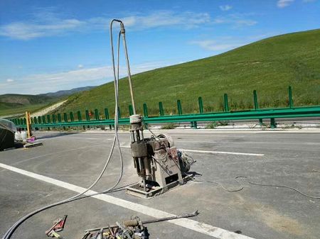 镇宁公路地基基础注浆加固